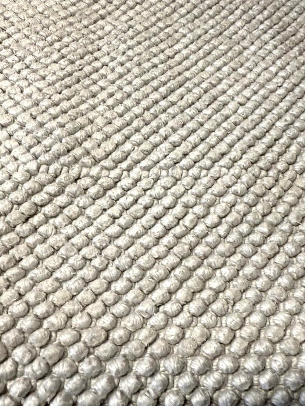 Matouk Reverie Pool Small Bath Rug Luxury Cotton Non-Slip Rug 21 x 34 - Picture 4 of 6